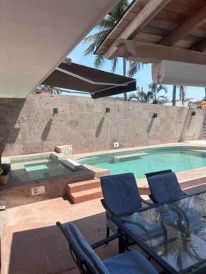 Casa en el canal barra de navidad con 5 recamaras
